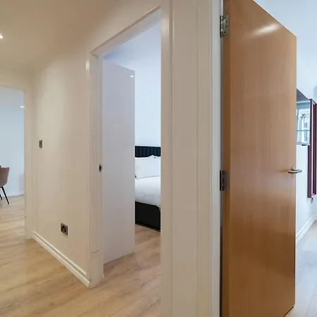 Premier Fountain Court * אדינבורו