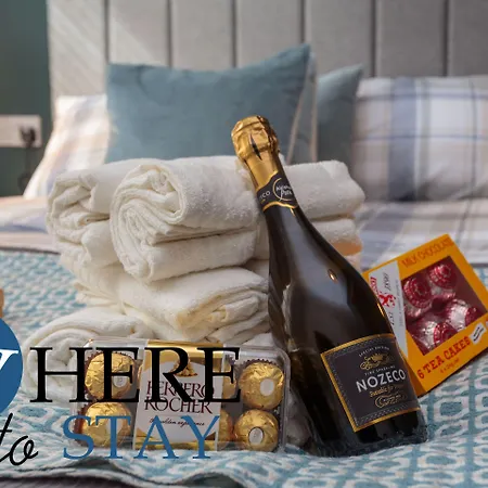 Stylish 2bed Underneath Castle Lejlighed *