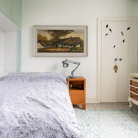 Charming Georgian - Steps To Tram & Centre *