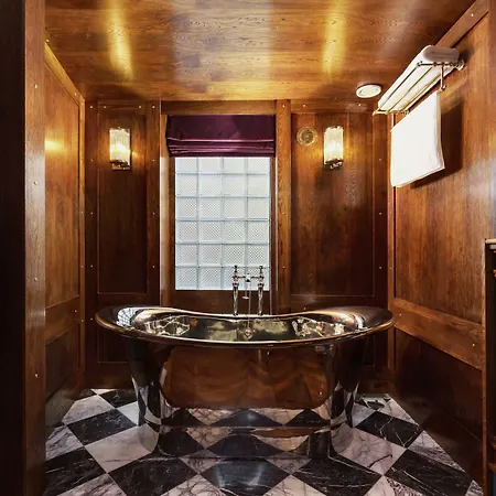 Hotel House Of Gods Royal Mile 4*