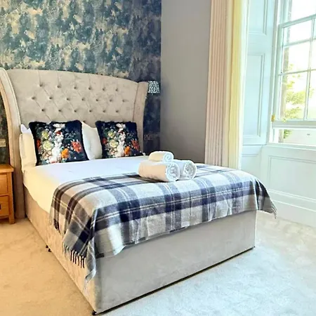 Armadillo Guest House- Adults Only Guest house Edinburgh