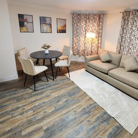 Free Parking Urban 2br