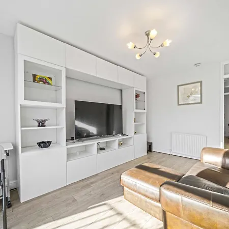 Lauriston 1 Bedroom -