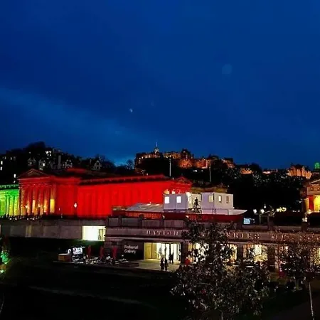 Cozy Next To Newhaven Harbour Lejlighed