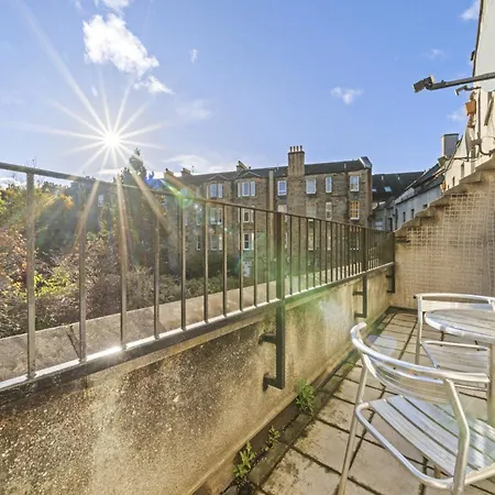 Lauriston 1 Bedroom -