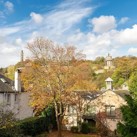 Royal Mile Retreat *