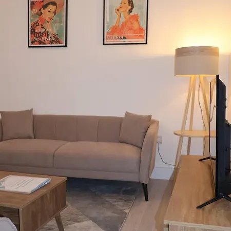 Elegant 3br At Haymarket إدنبرة