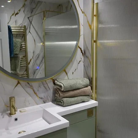 One - New To Market Apartment Edinburgh