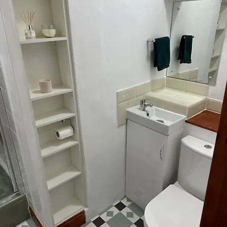 Διαμέρισμα Centrally Located 1bed Flat Near The Meadows *
