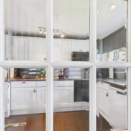 City-centre - Holyrood *