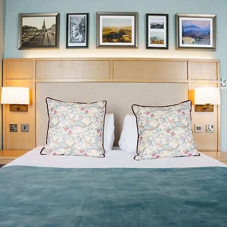 מלון The Parliament House 3*