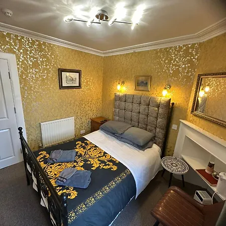 Ivy- Braveheart 3* Edinburgh