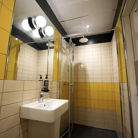 Revolver * 爱丁堡