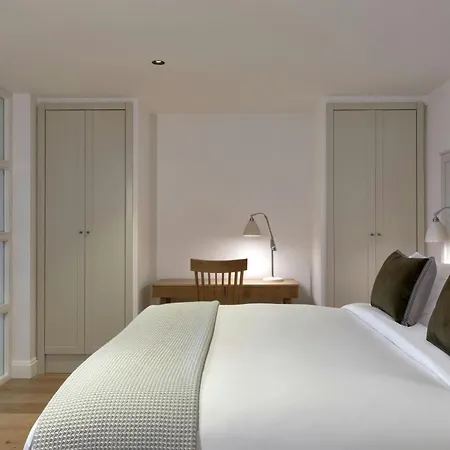 Aparthotel Old Town Chambers, Autograph Collection