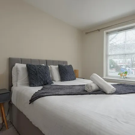 Lejlighed Modern 2 Bed With Parking *