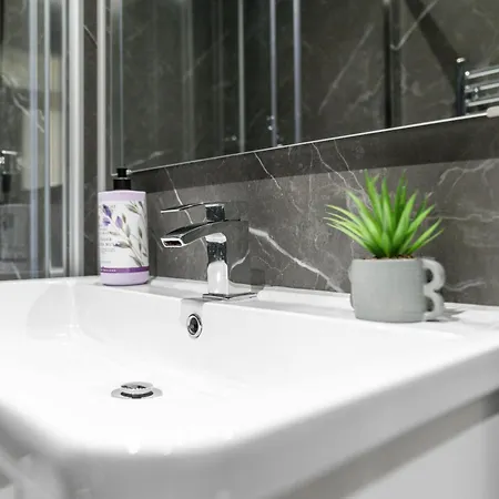 Upper Grove 2 Bedroom - Daire *