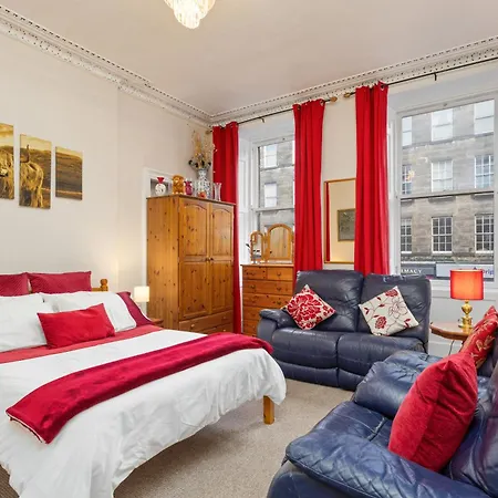 Spacious And Appartement
