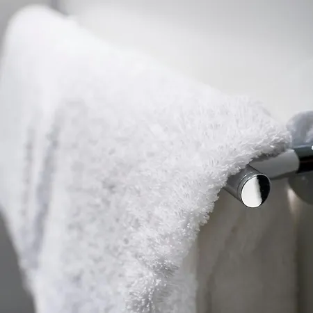 One Edinburgh-royal Hotel 3*