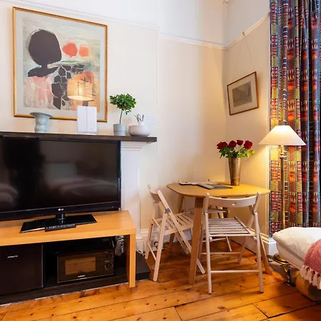 Sheens House 3* Edynburg