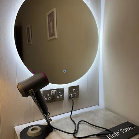 شقة Ultra Modern, Stylish Next To Princes St إدنبرة