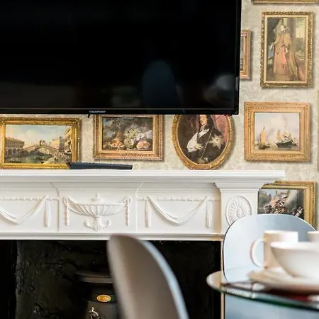 West Bow - Magical Harry Potter-inspired Flat Near Castle Daire *