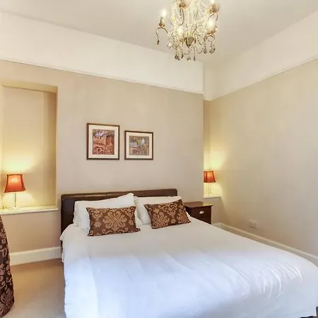 West Port - 2br In The Heart Of The Old Town Just Off The Grassmarket * Edinburgh