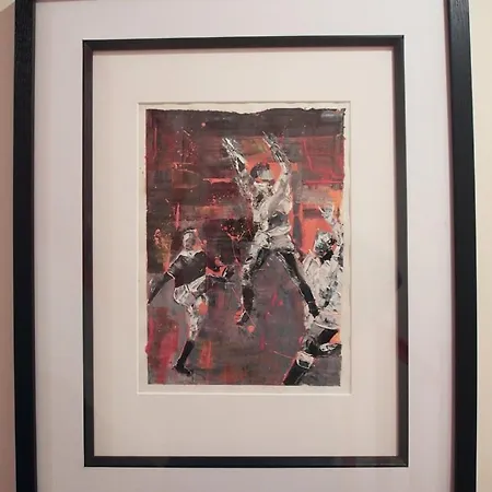 Stylish Mezzanine Loft In - Flat 5, Elgin House شقة *