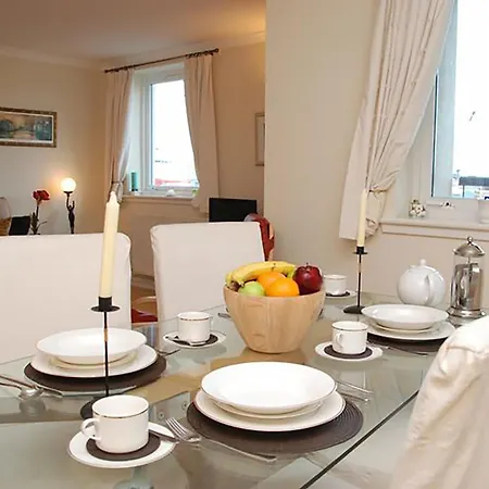 Semesterbostad 2 Bed In E1981 Edinburg