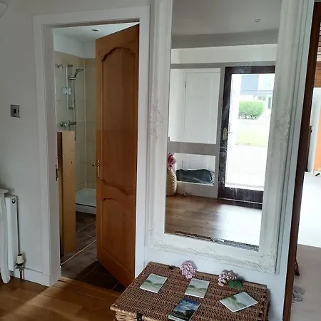 度假居 Bedroom In A 4 Bed House, Direct Bus To Center, Silver 爱丁堡