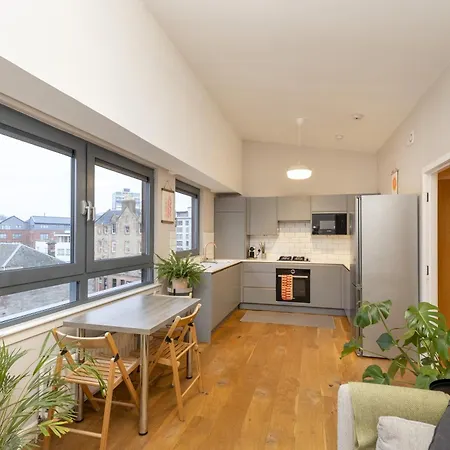 Stylish 2-bedroom In Leith
