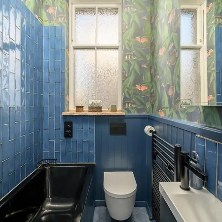 Quiet 1-bed Flat By The Meadows *