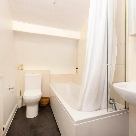 Chic 1-bedroom In New Town Lägenhet *