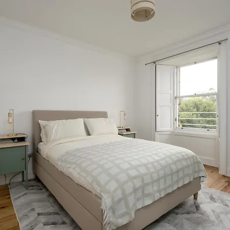Elegant 2-bedroom In New Town Near Princes Street