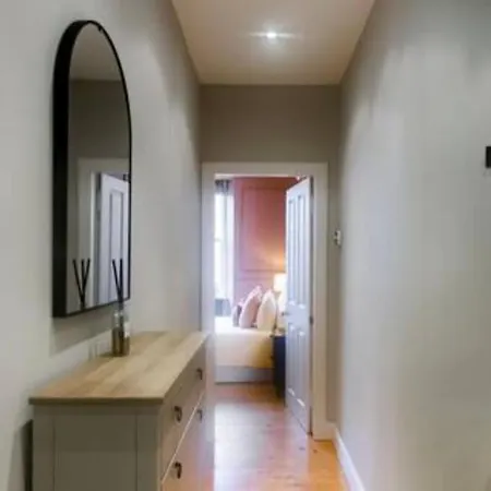 Apartment Cosy Stylish Flat - Pass The Keys Edinburgh