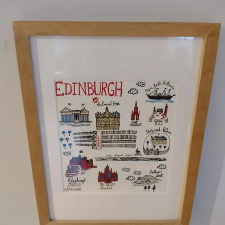 Cosy In Historic New Town * Edinburgh