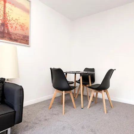 Appartement Morningside 2-bedroom - Ground Floor *