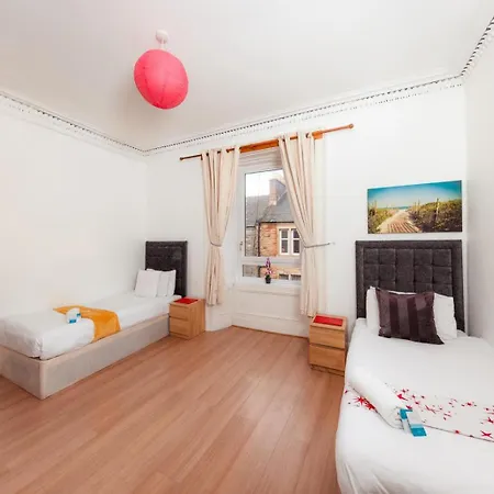 Διαμέρισμα Lovely 2 Bdrm