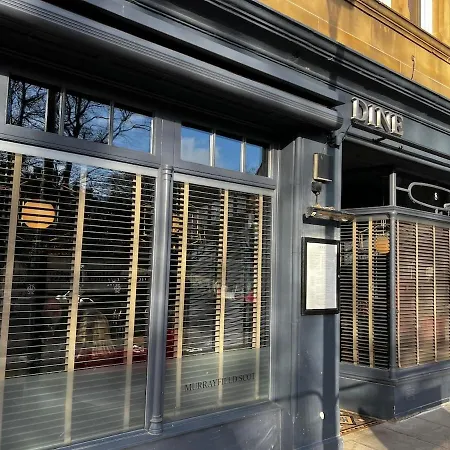 Tranquil 2 Bed Flat, Free Parking, Near Murrayfield & Centre アパート エディンバラ