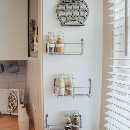 Snug 1 Bed In Edinburgh's Juniper * Edinburgh