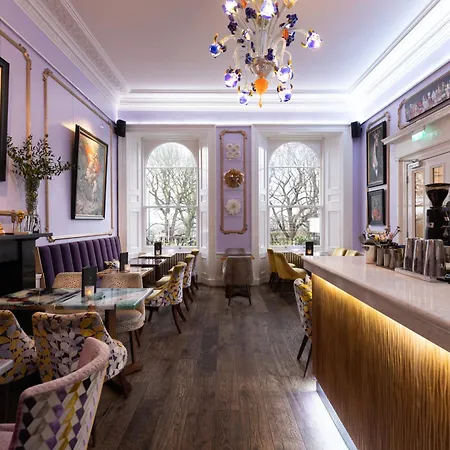 24 Royal Terrace Szálloda