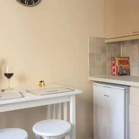 South Groathill - Lovely 2 Bed With Castle View Apartmán