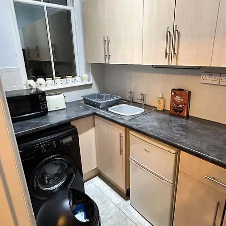 Lovely Sunny 2 Bed Coast Apartament *