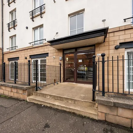 Charming 2 Bedroom -