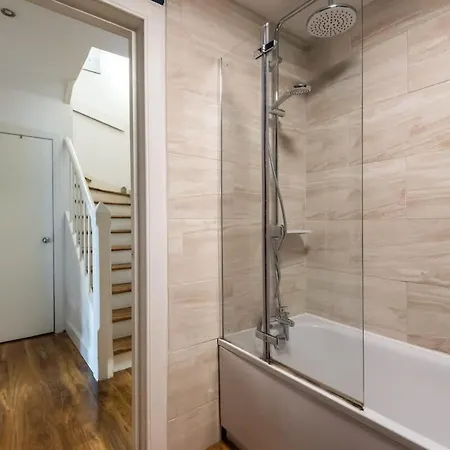 Modern Holyrood Family Retreat