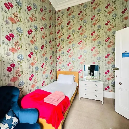 Eliza House 3*