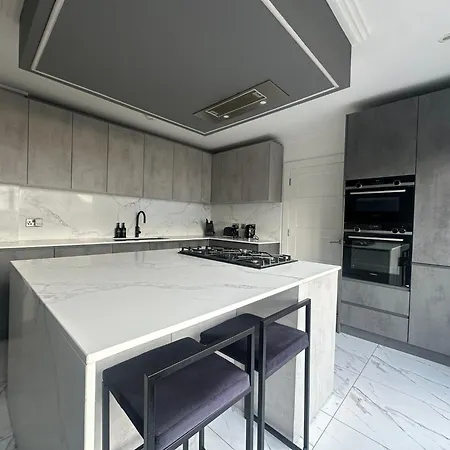 Holiday home Luxury Waterfront Retreat For Groups Edinburgh