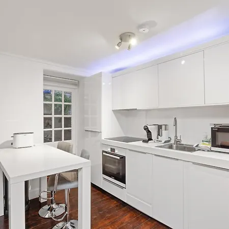 Holiday home Cowgate's Little Hideout With Free Parking *