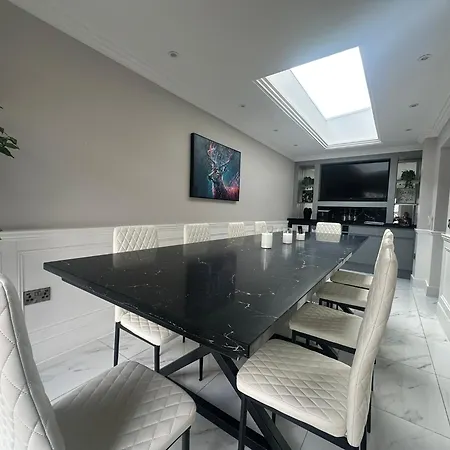 Luxury Waterfront Retreat For Groups Holiday home Edinburgh