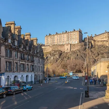 Centre Chic - Walk To The Castle Apartment Edinburgh