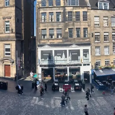 Apartment Be In The Front Row - Royal Mile 3 Bedroom